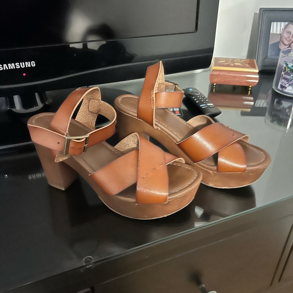 Source Unknown Brown Platform Sandals with Chunky Heel